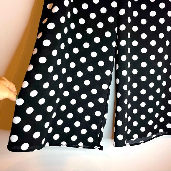 Flowy Wide Leg Pants - Picture 4 of 4